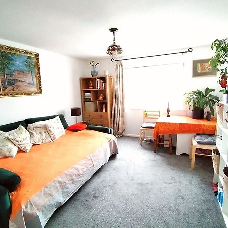 Home Away Home Near Heathrow Airport Cowley  Extérieur photo