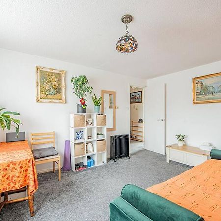 Home Away Home Near Heathrow Airport Cowley  Extérieur photo